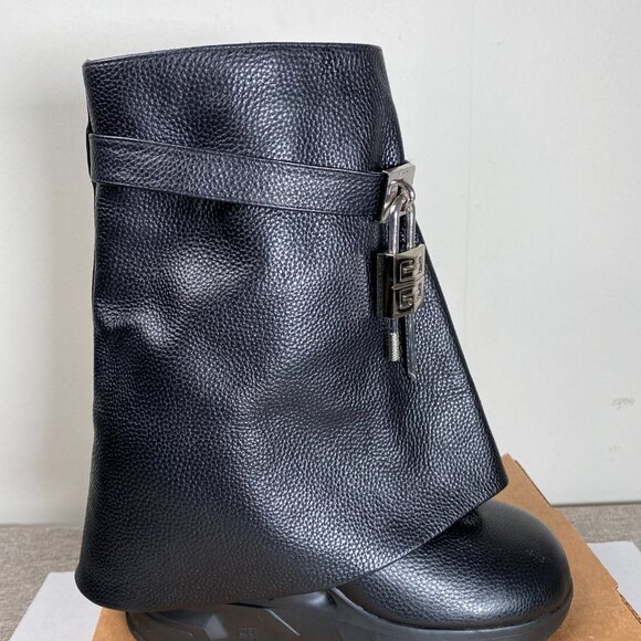 Givenchy Shark Lock Biker Ankle Boots Women's US 8 Black Calf Leather READ PLS - Picture 5 of 16